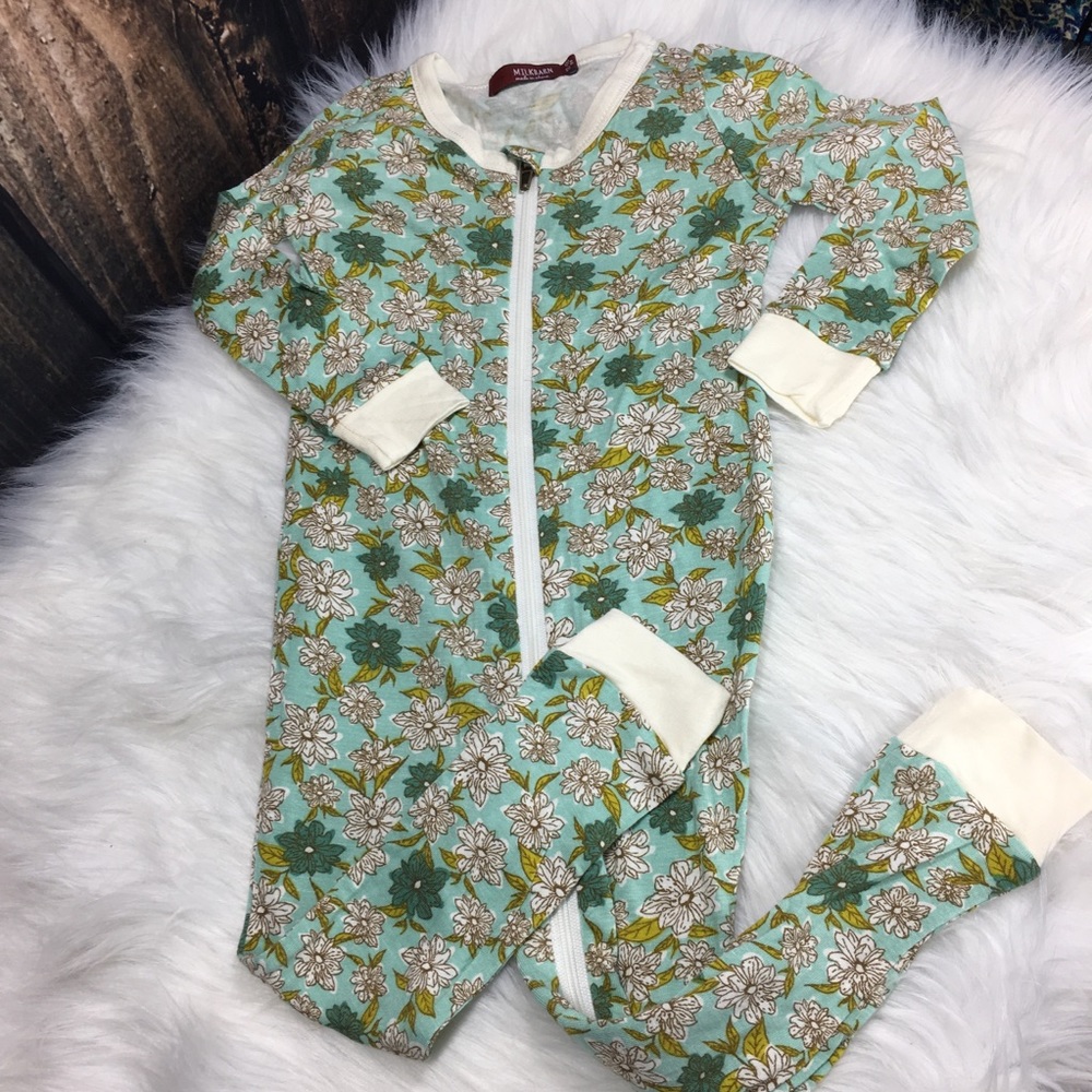Boys lot of 2 items PJ’s & Overalls size 12 months - Picture 2 of 5